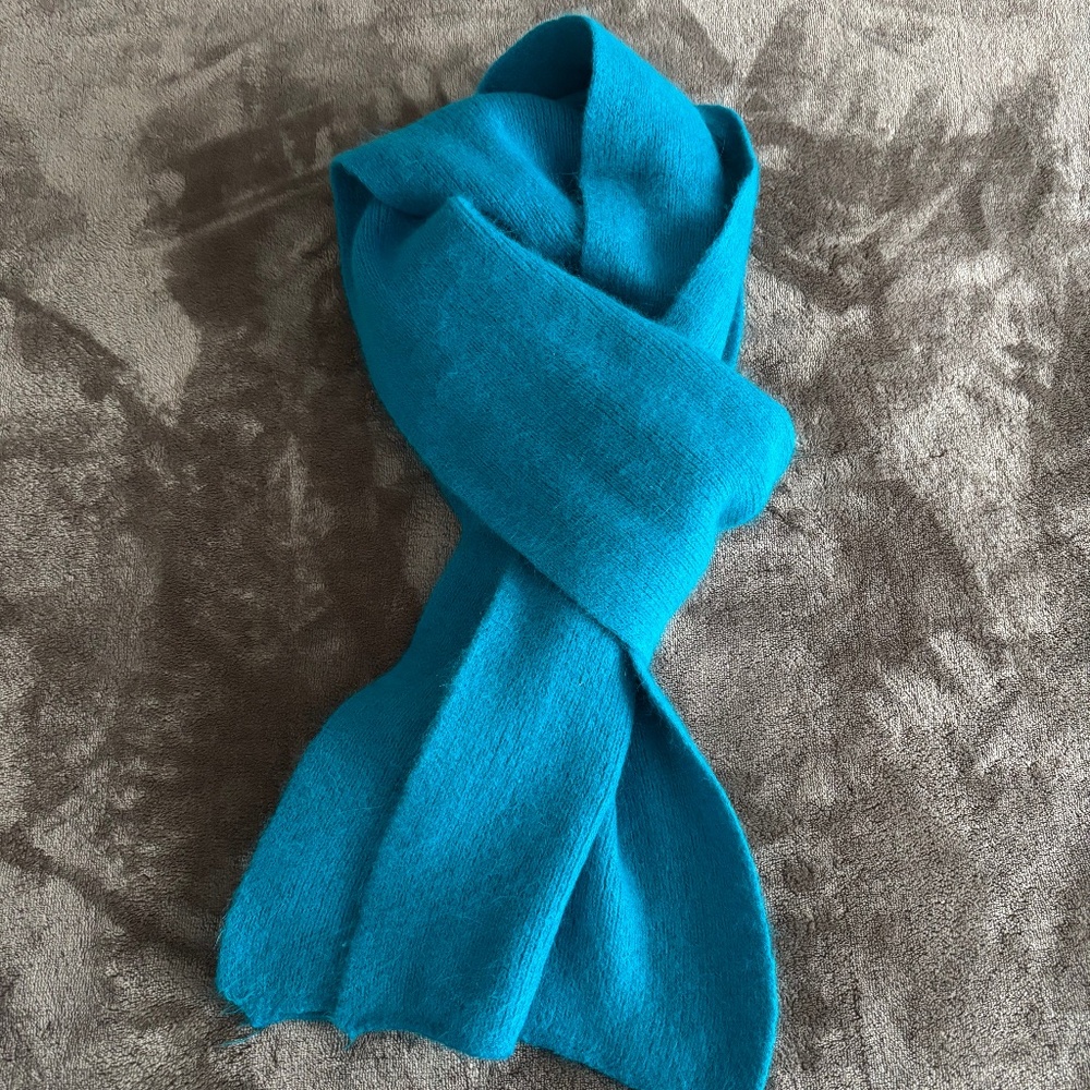 Angora Wool Scarf & Beret Set - Picture 3 of 7
